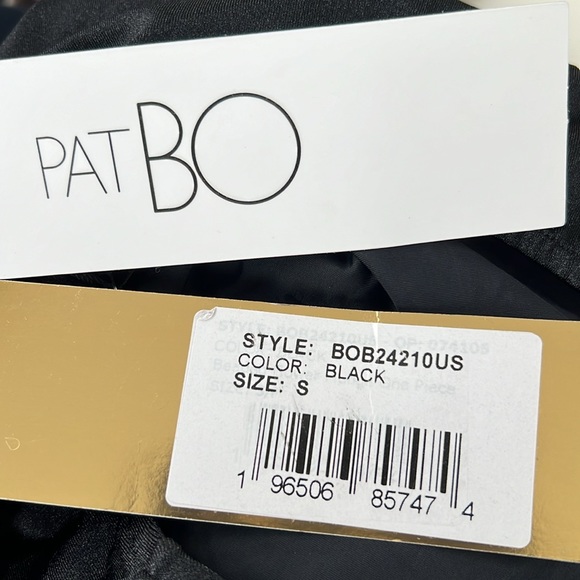 PatBO Plunge Neckline One-Piece Without Flower Size Small - Picture 5 of 5